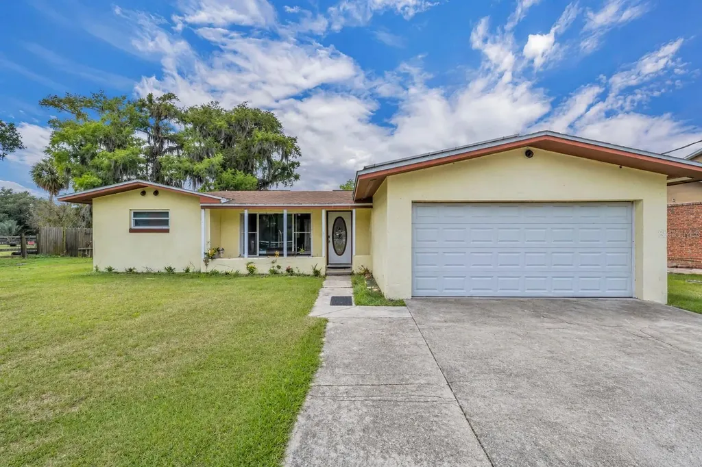 1336 E Lake Shore Boulevard Kissimmee FL 34744