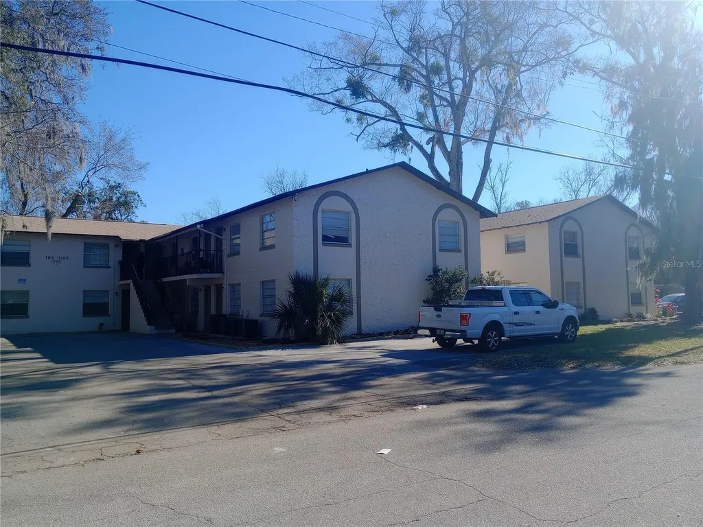 1229 Kennedy Road Daytona Beach FL 32117