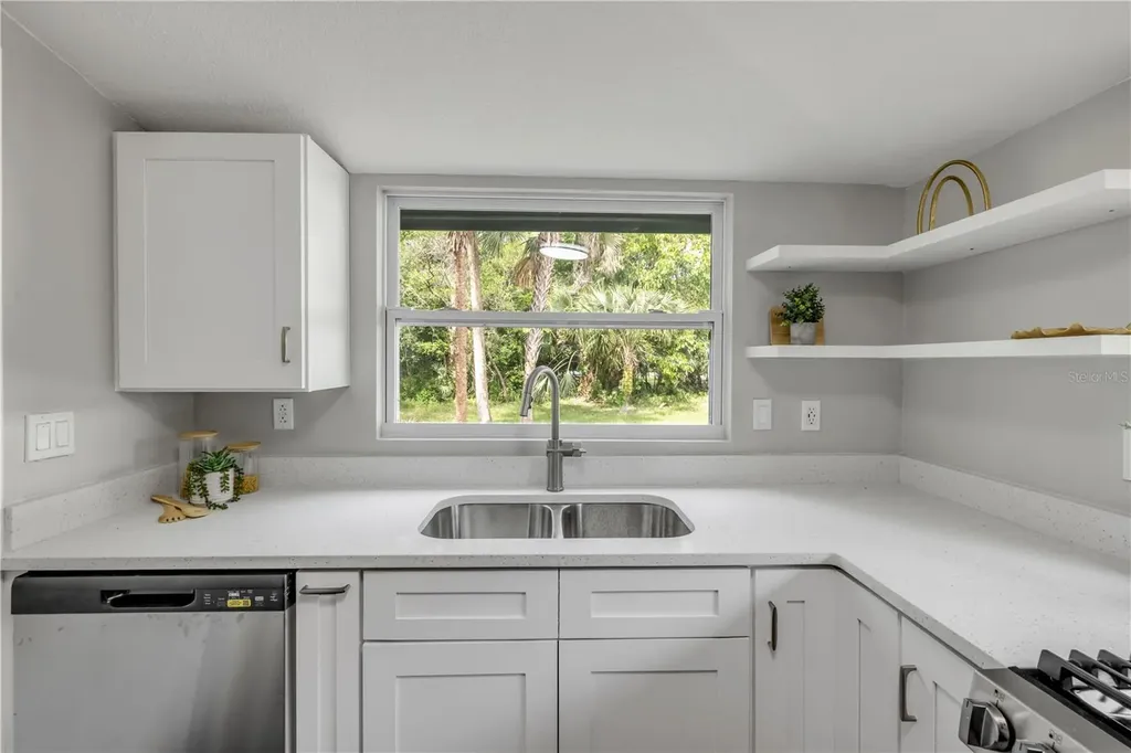 1956 Pioneer Trail New Smyrna Beach FL 32168