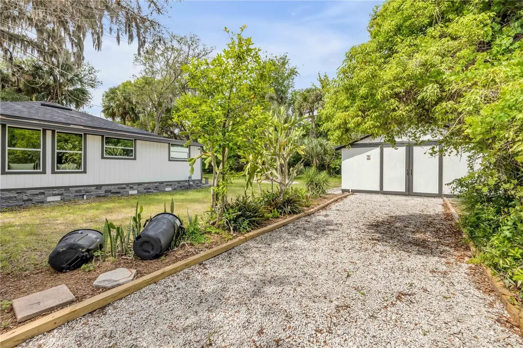 1956 Pioneer Trail New Smyrna Beach FL 32168