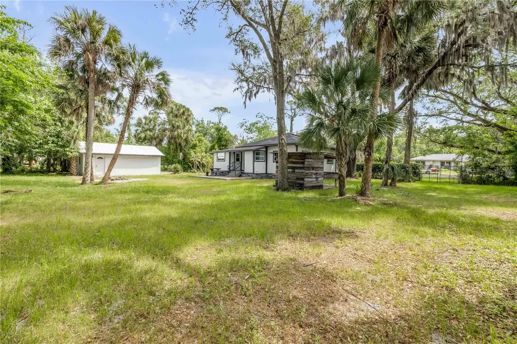 1956 Pioneer Trail New Smyrna Beach FL 32168