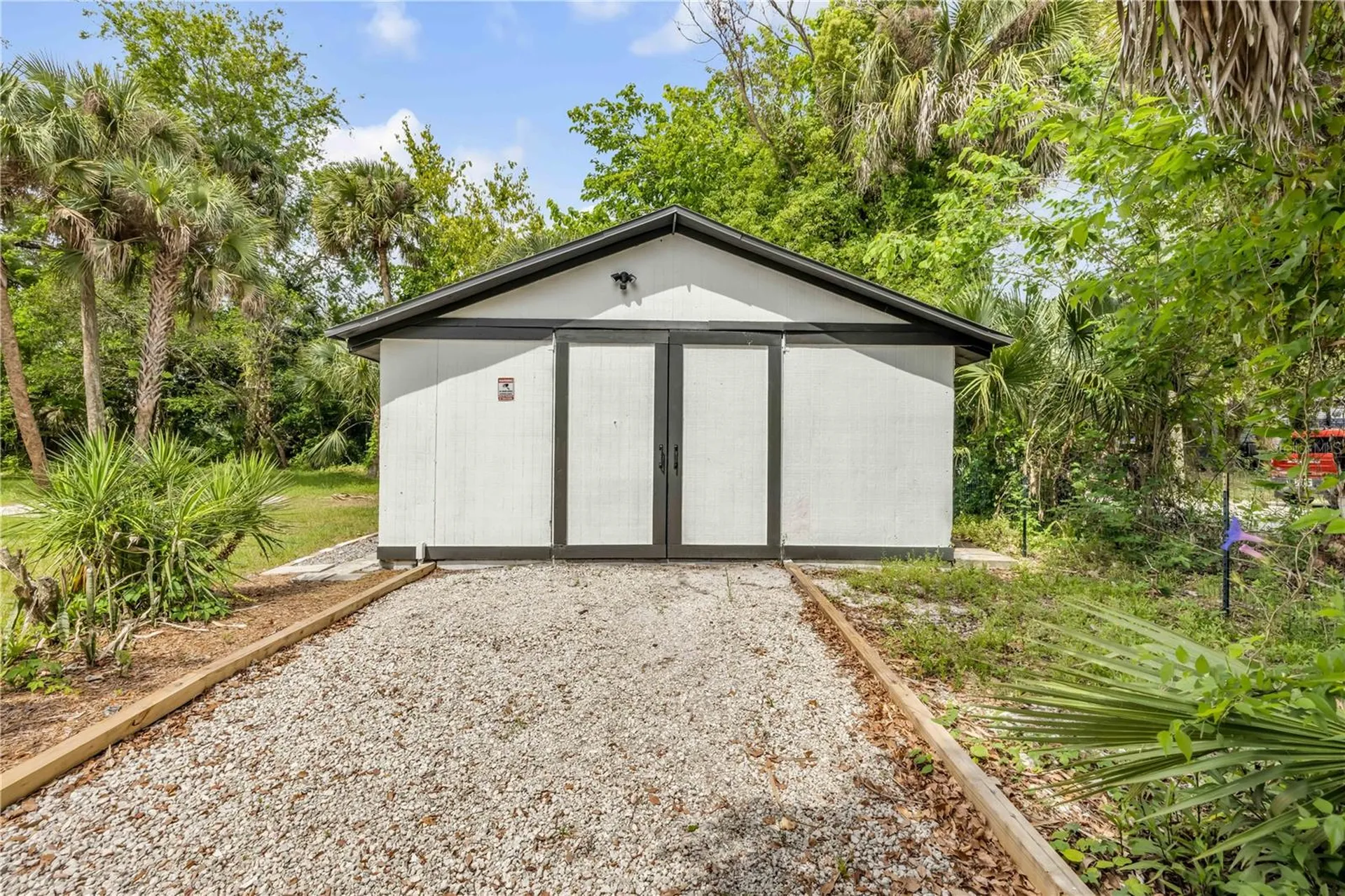 1956 Pioneer Trail New Smyrna Beach FL 32168