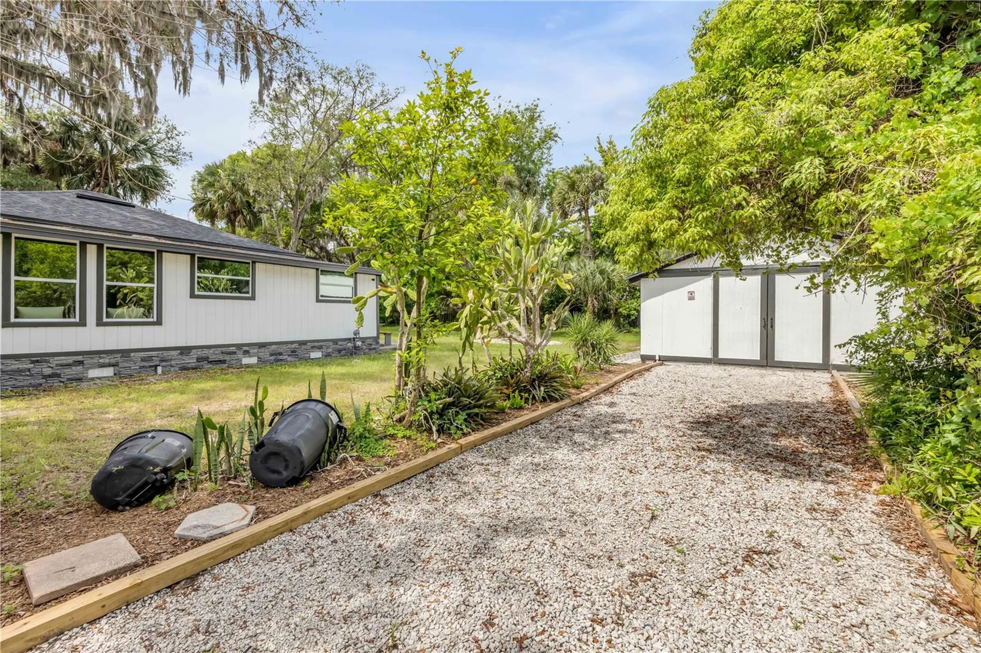 1956 Pioneer Trail New Smyrna Beach FL 32168