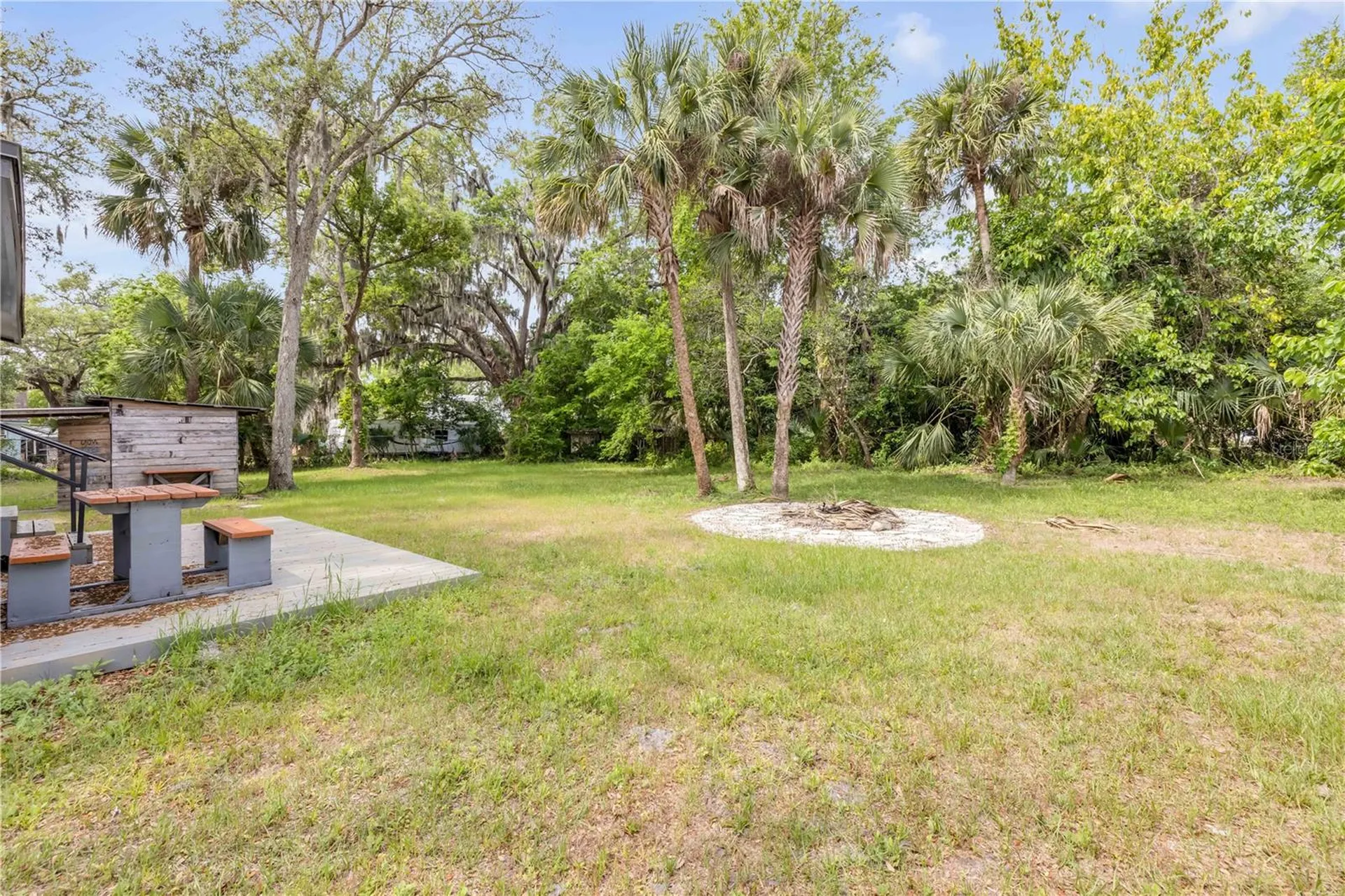 1956 Pioneer Trail New Smyrna Beach FL 32168
