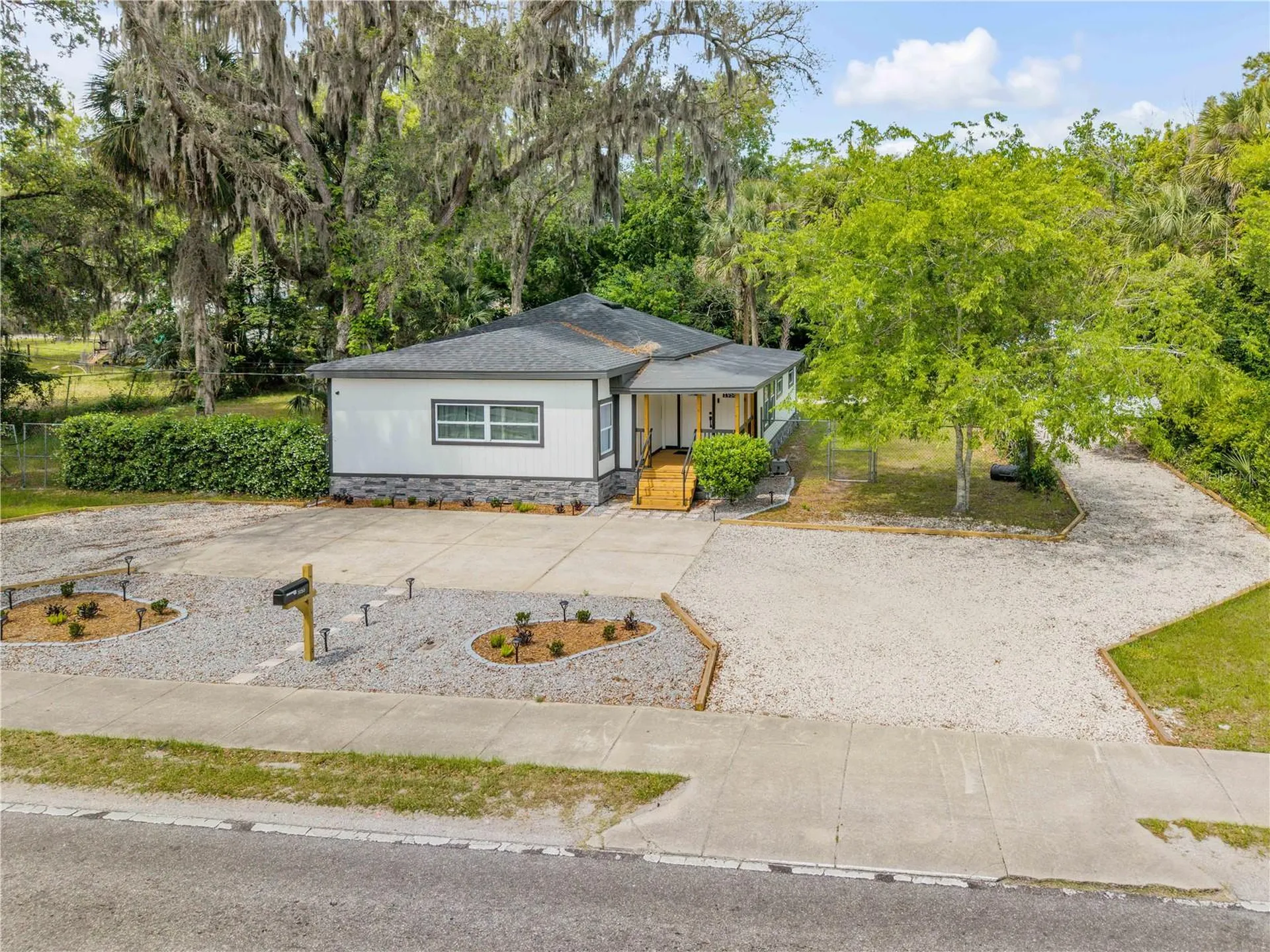 1956 Pioneer Trail New Smyrna Beach FL 32168
