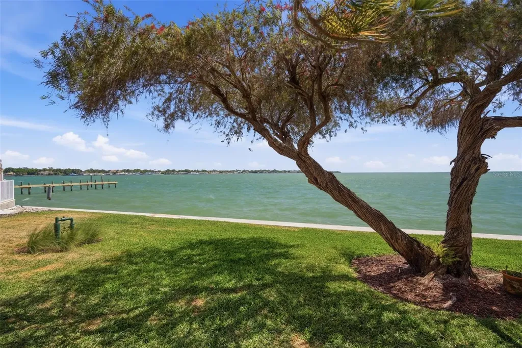 7400 Sunshine Skyway Lane S St Petersburg FL 33711