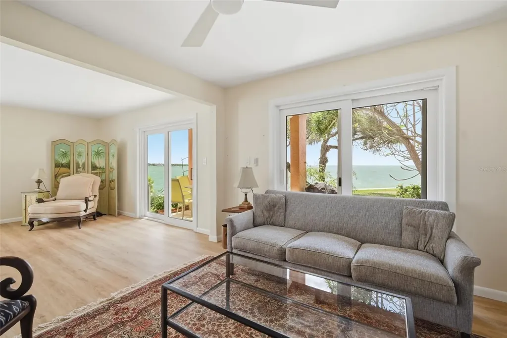7400 Sunshine Skyway Lane S St Petersburg FL 33711