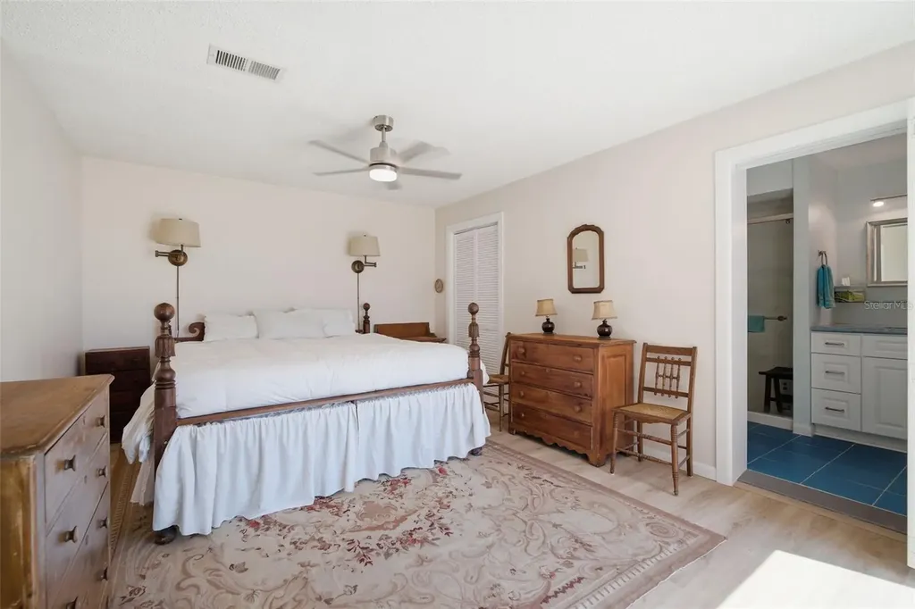 7400 Sunshine Skyway Lane S St Petersburg FL 33711