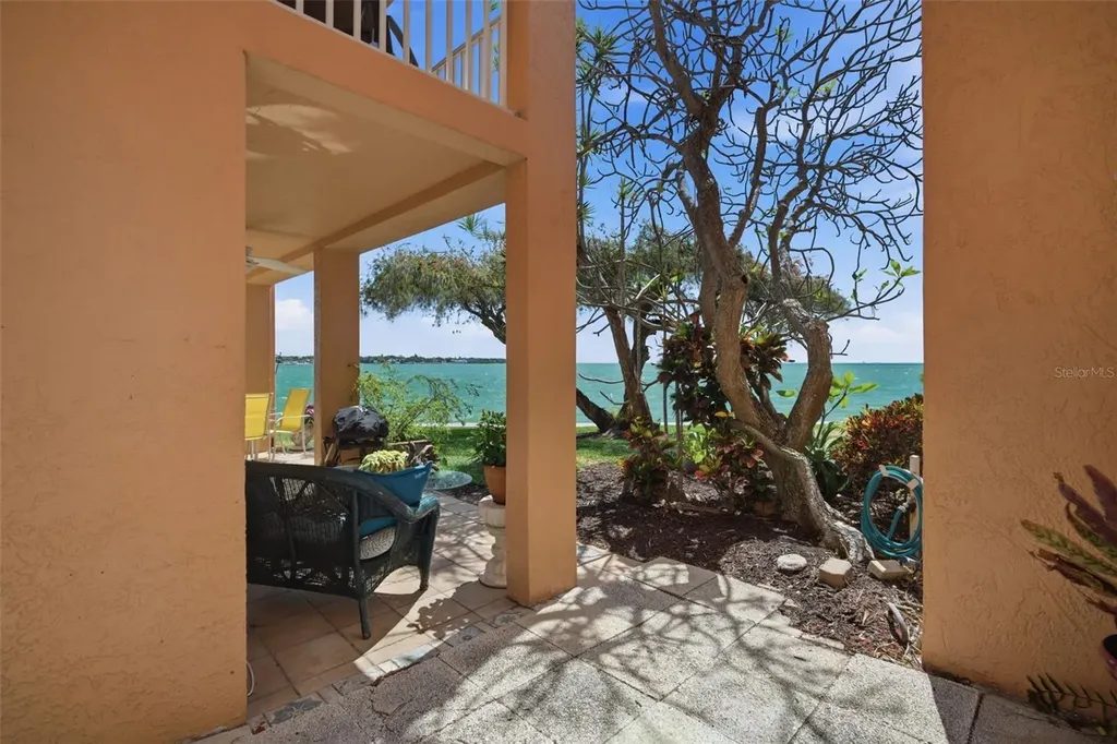7400 Sunshine Skyway Lane S St Petersburg FL 33711