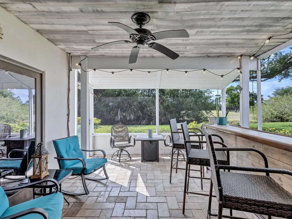 7581 Cumberland Road Seminole FL 33777