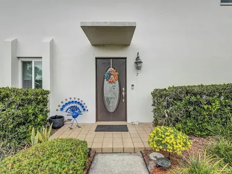7581 Cumberland Road Seminole FL 33777