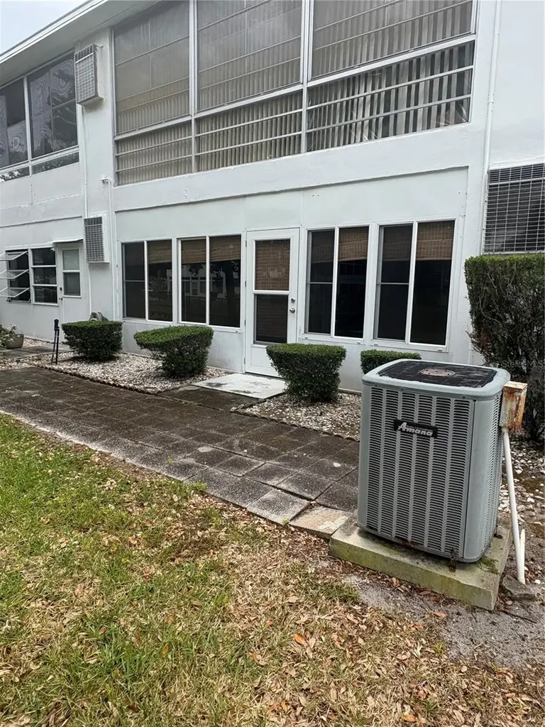 8220 112th Street Seminole FL 33772