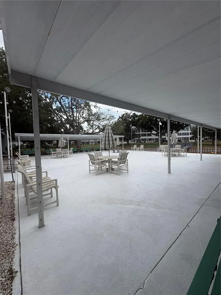 8220 112th Street Seminole FL 33772