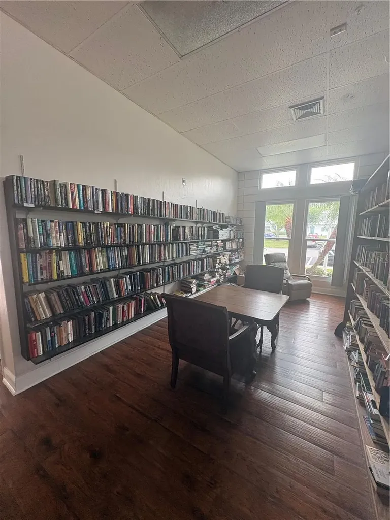 8220 112th Street Seminole FL 33772