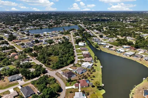 289 Macarthur Drive Port Charlotte FL 33954