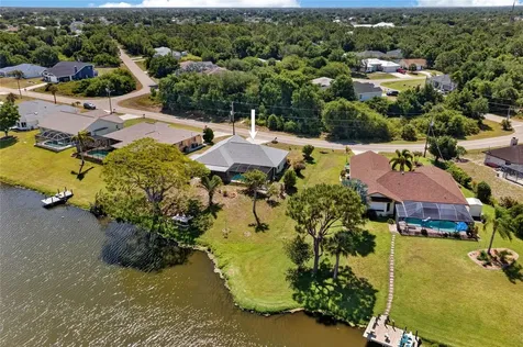 289 Macarthur Drive Port Charlotte FL 33954