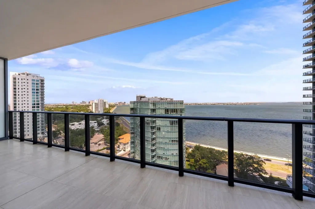 3015 S Ysabella Avenue Tampa FL 33629
