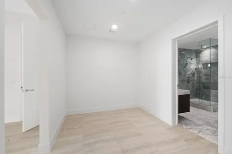 3015 S Ysabella Avenue Tampa FL 33629