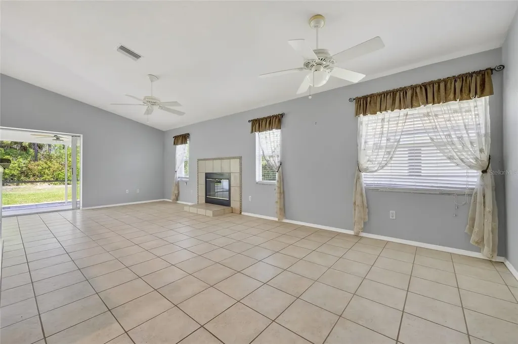 13440 SW Pembroke Circle N Lake Suzy FL 34269