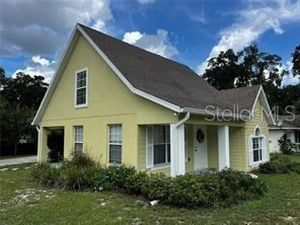 130 N Boston Avenue Deland FL 32724