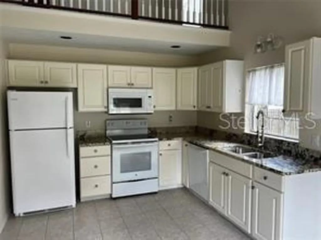 130 N Boston Avenue Deland FL 32724