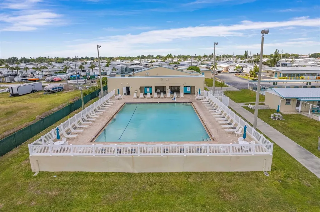 1812 Minnesota Avenue Bradenton FL 34207