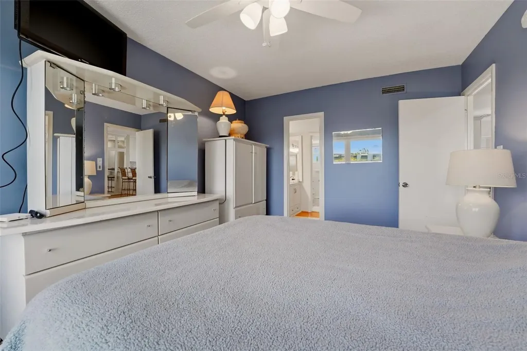 4400 Exeter Drive Longboat Key FL 34228