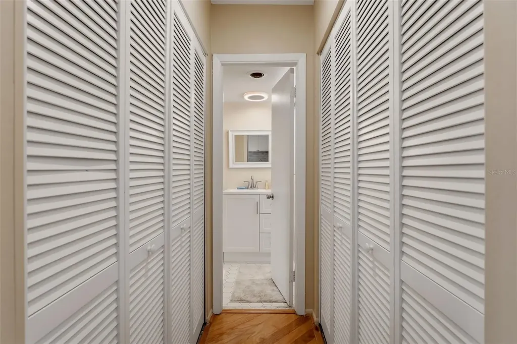 4400 Exeter Drive Longboat Key FL 34228