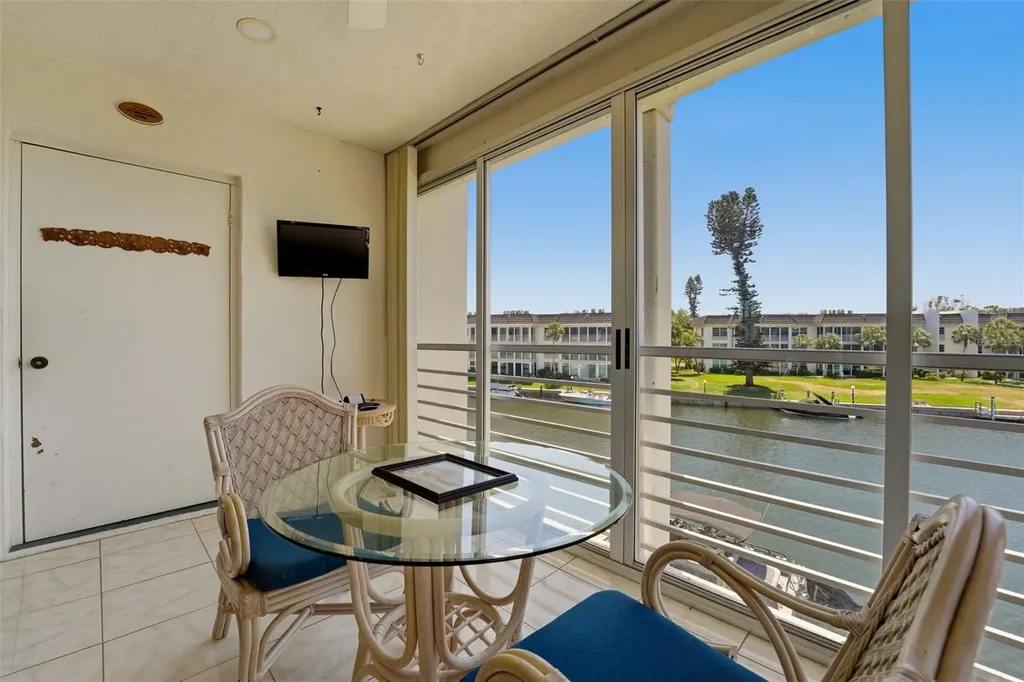 4400 Exeter Drive Longboat Key FL 34228