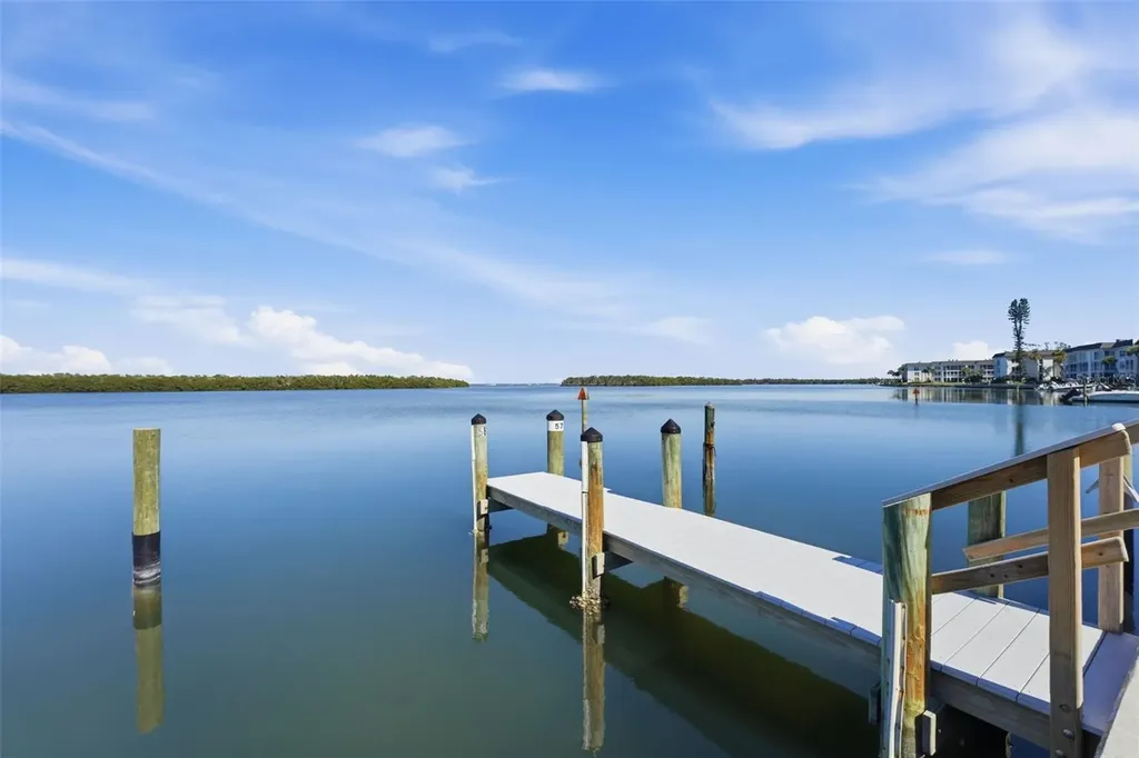 4400 Exeter Drive Longboat Key FL 34228