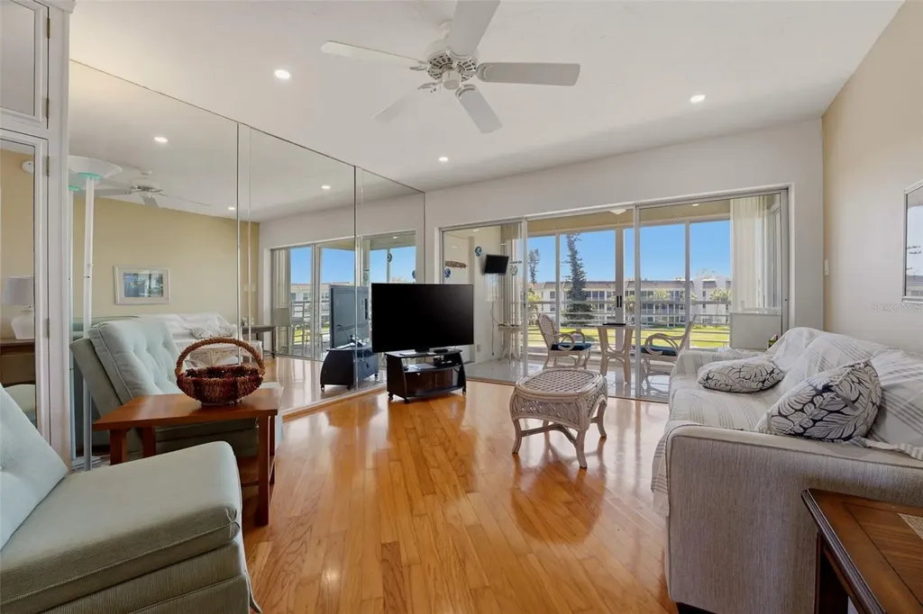 4400 Exeter Drive Longboat Key FL 34228