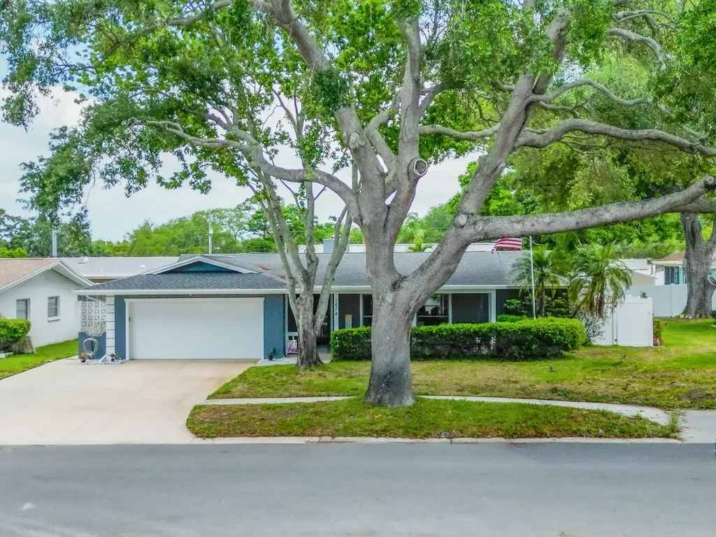 1678 Algonquin Drive Clearwater FL 33755