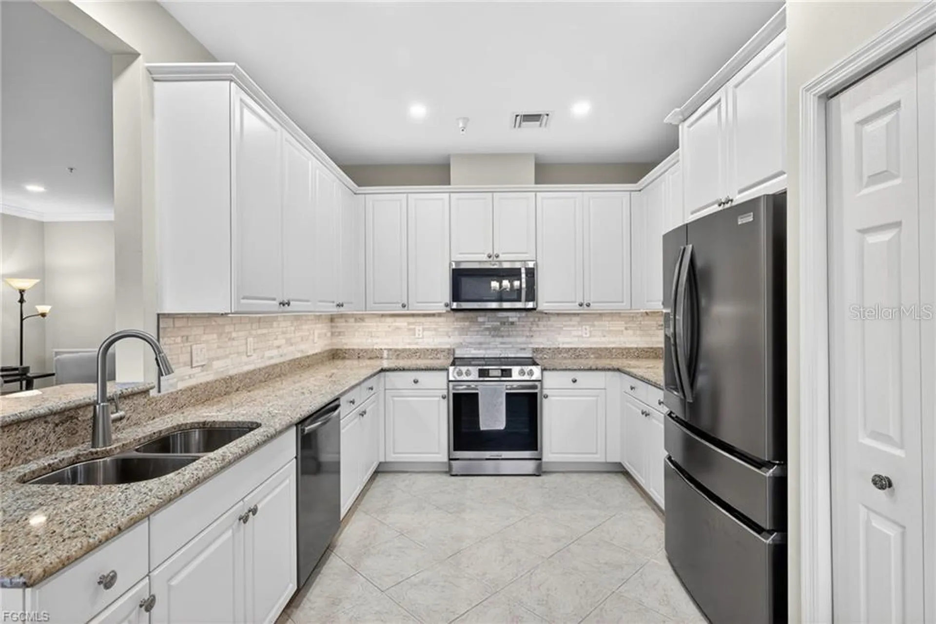 16521 Goldenrod Lane Alva FL 33920