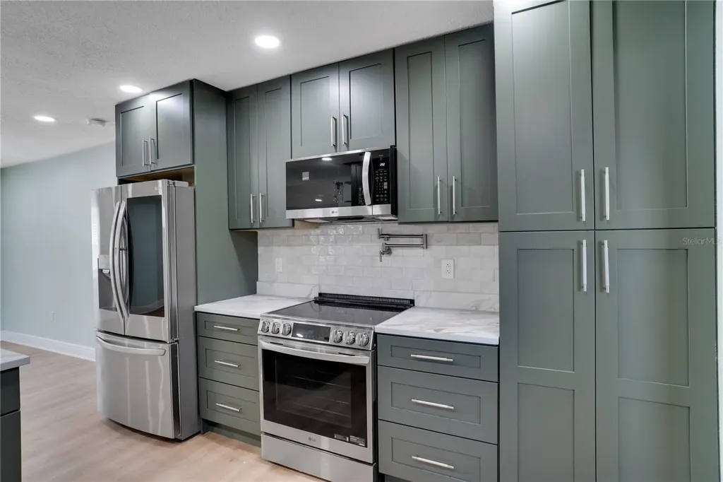 4029 13th Avenue S St Petersburg FL 33711