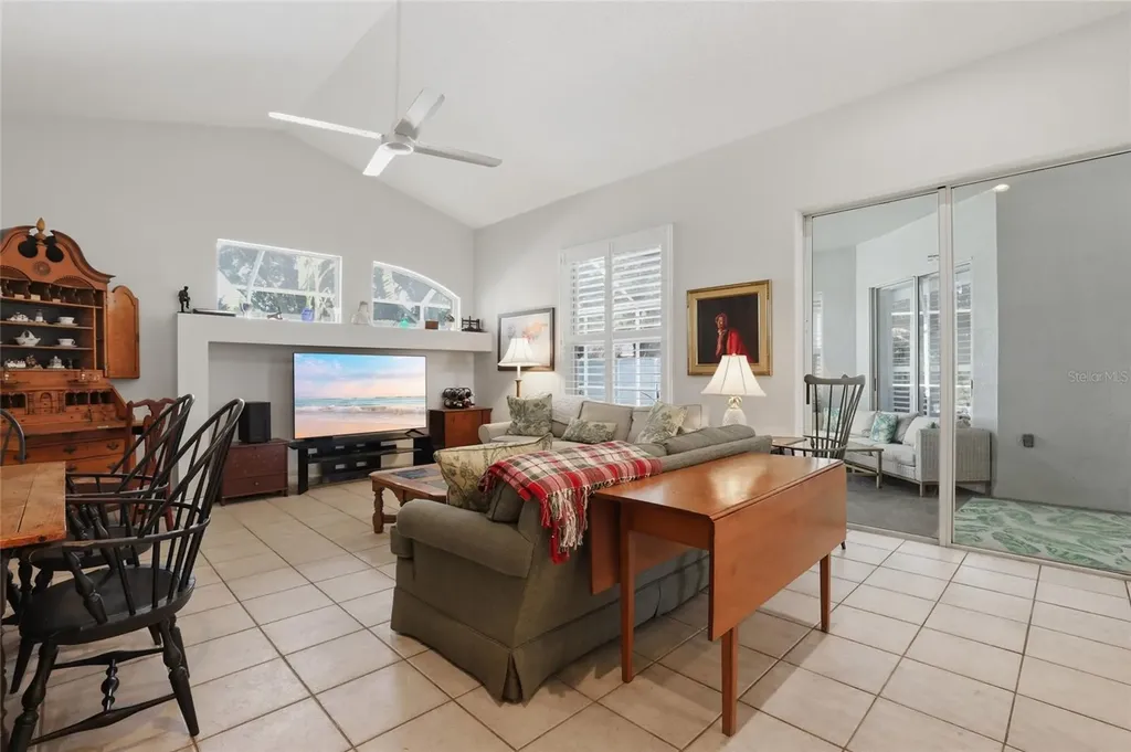3205 Partridge Point Trail Valrico FL 33596