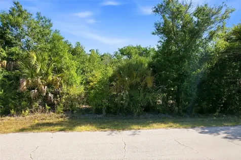 7095 Freeberg Circle Port Charlotte FL 33981