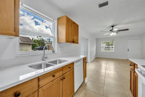 292 S 3rd Street Lake Mary FL 32746