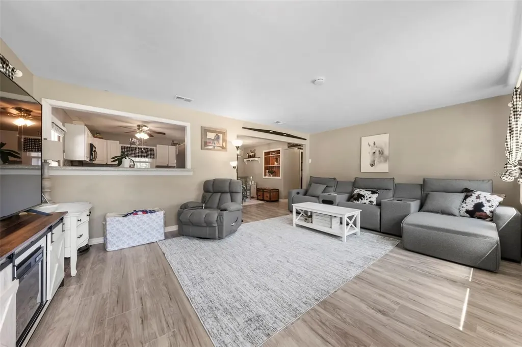 1207 Orange Avenue Tavares FL 32778
