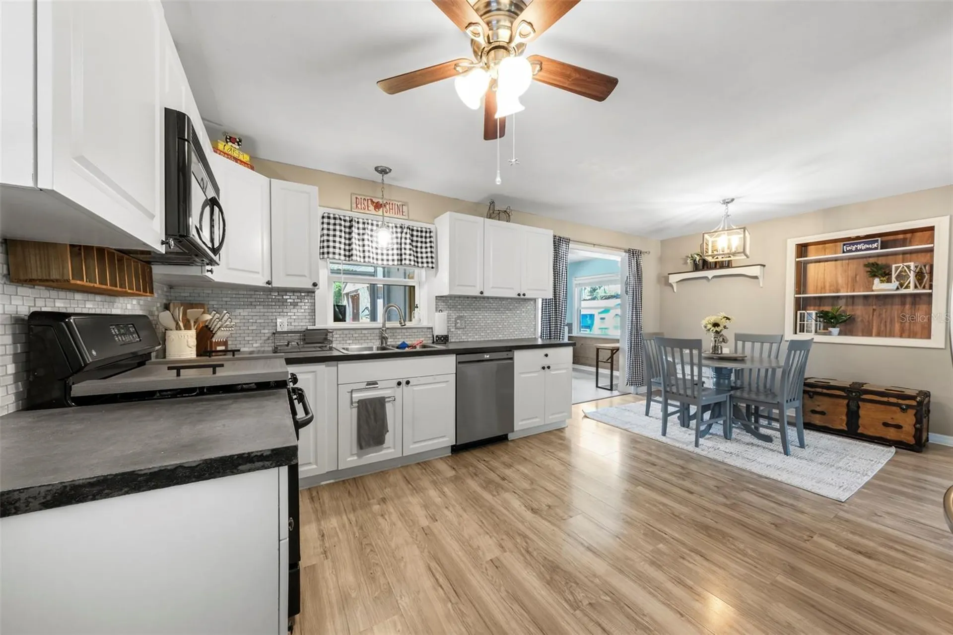 1207 Orange Avenue Tavares FL 32778