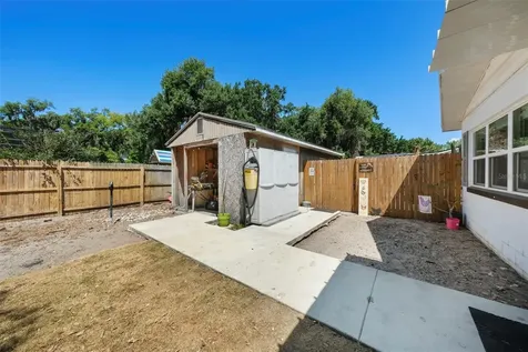 1207 Orange Avenue Tavares FL 32778