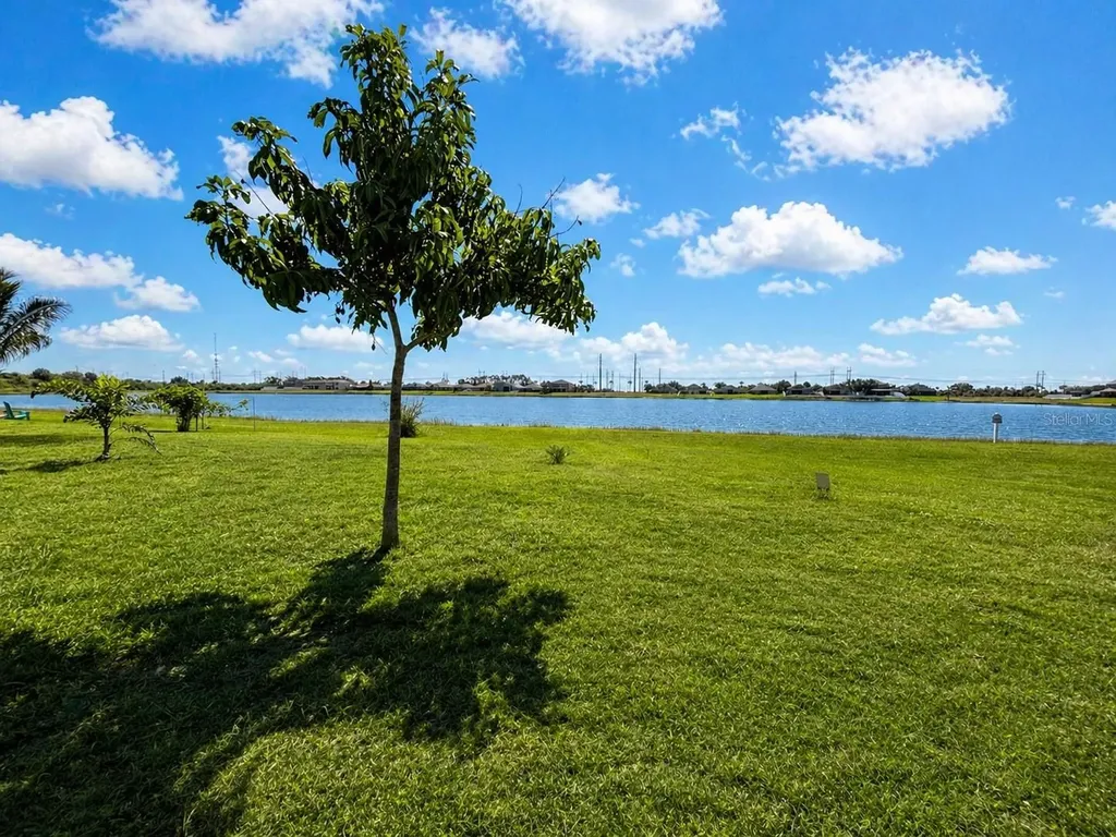 613 Wabash Breeze Circle Ruskin FL 33570