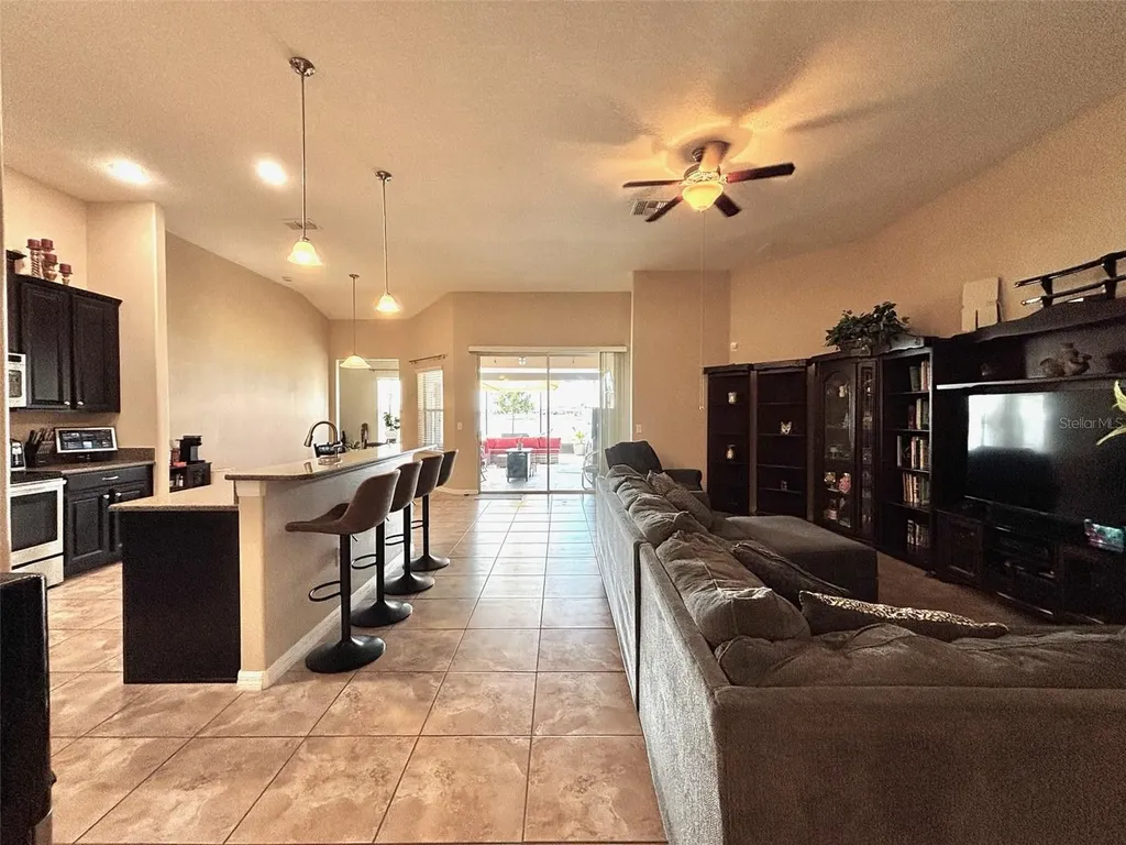 613 Wabash Breeze Circle Ruskin FL 33570