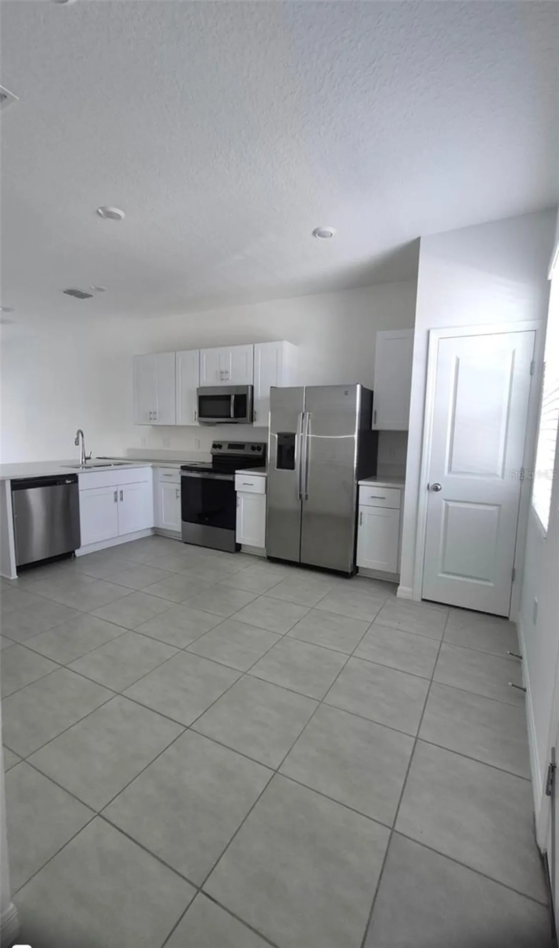 3064 Skyline Loop Kissimmee FL 34758