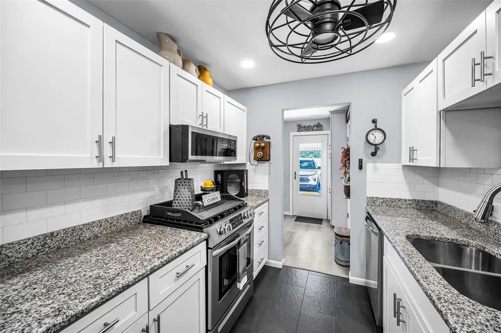 5216 81st Street N St Petersburg FL 33709
