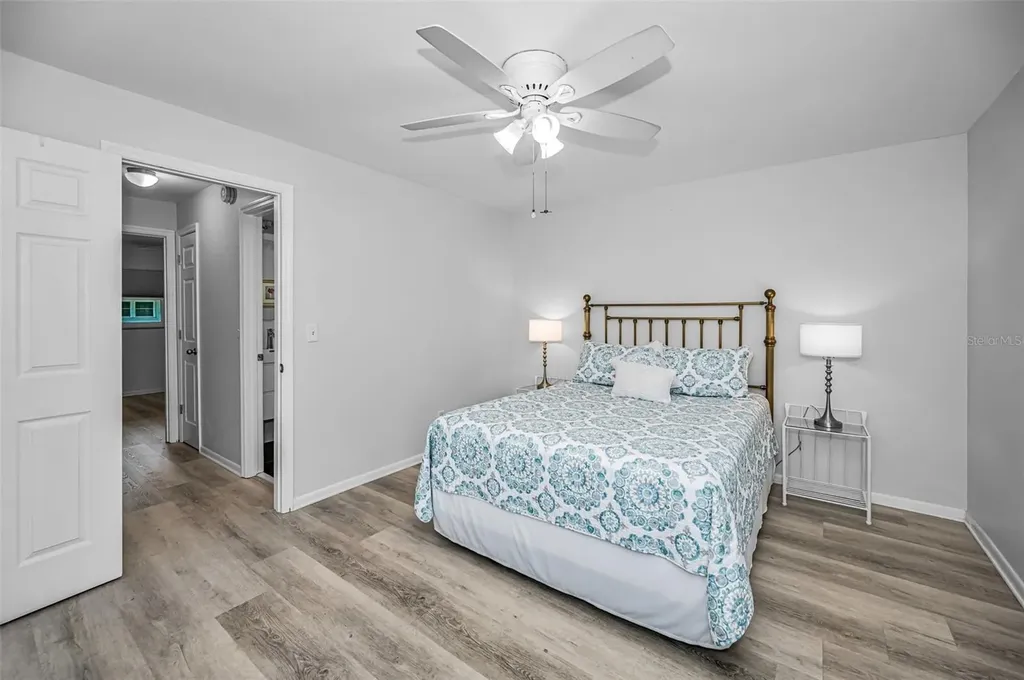5216 81st Street N St Petersburg FL 33709