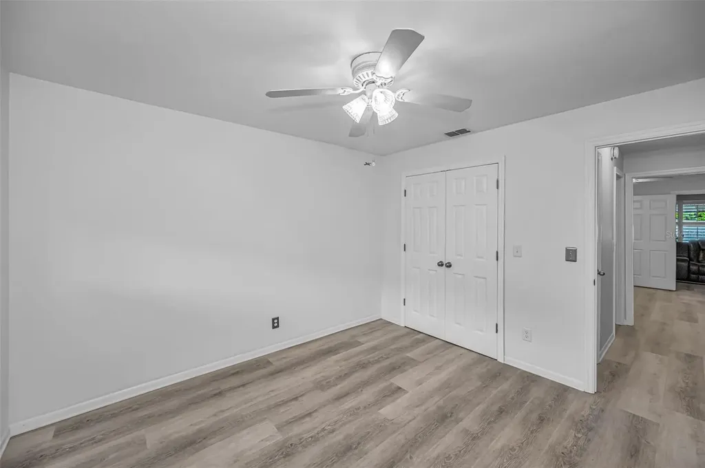 5216 81st Street N St Petersburg FL 33709