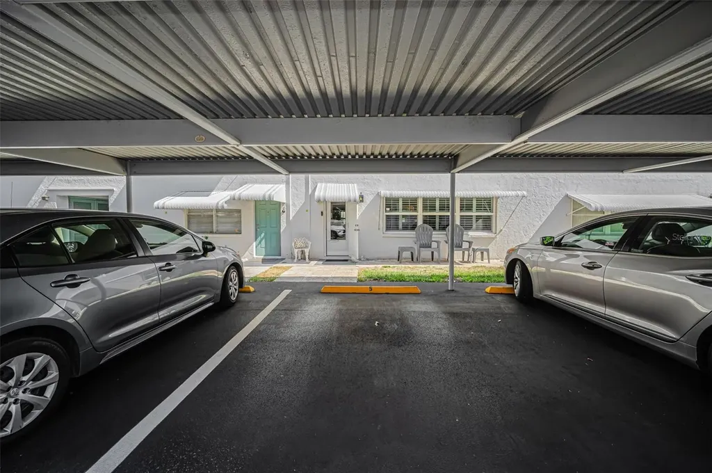 5216 81st Street N St Petersburg FL 33709