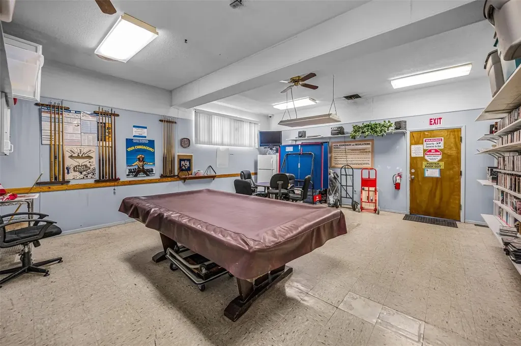 5216 81st Street N St Petersburg FL 33709