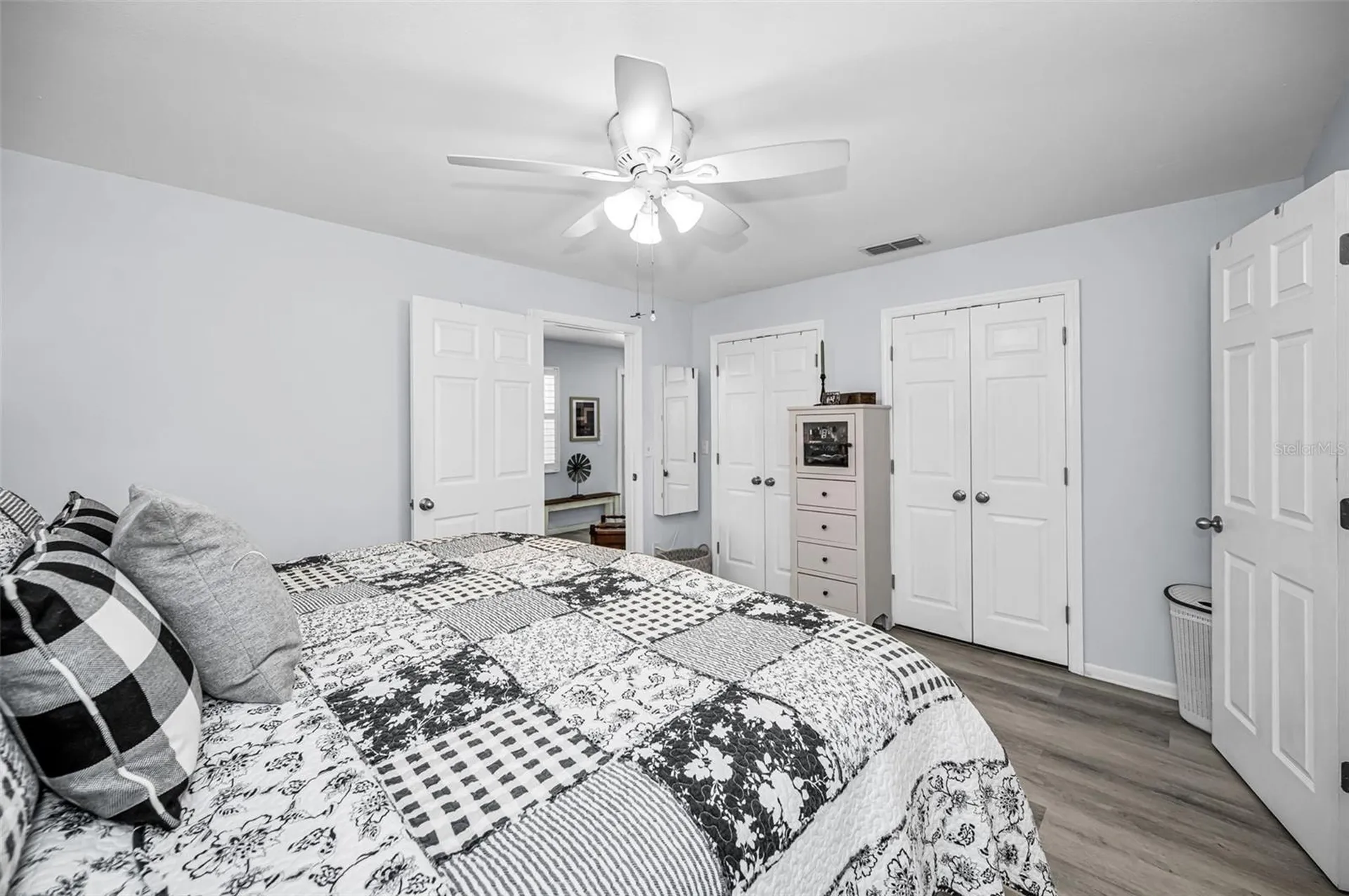 5216 81st Street N St Petersburg FL 33709