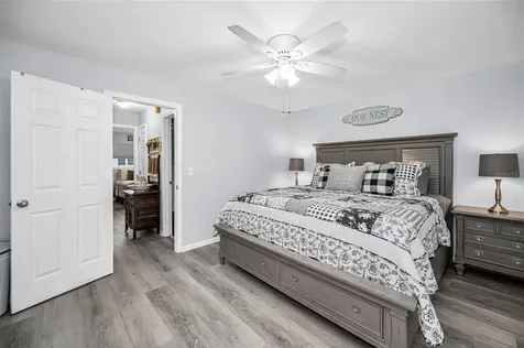 5216 81st Street N St Petersburg FL 33709